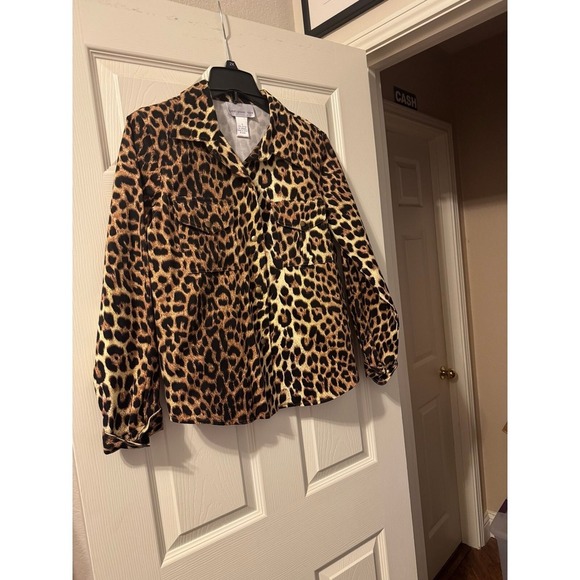 Susan Graver Tops - Susan Graver animal print shirt/jacket size small. ‎ NWOT